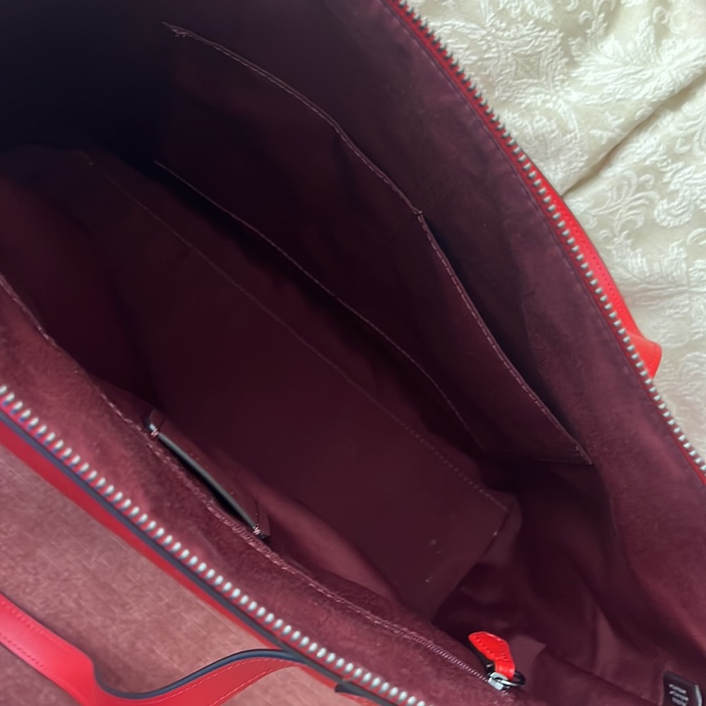 Coach NWOT Gallery tote bag in perforated Miami red, brand new - Picture 9 of 16